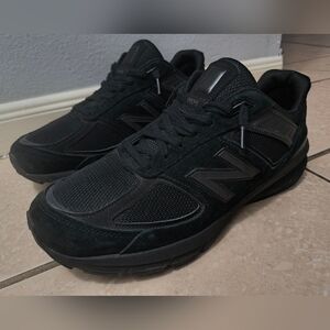 New Balance 990 Sneakers